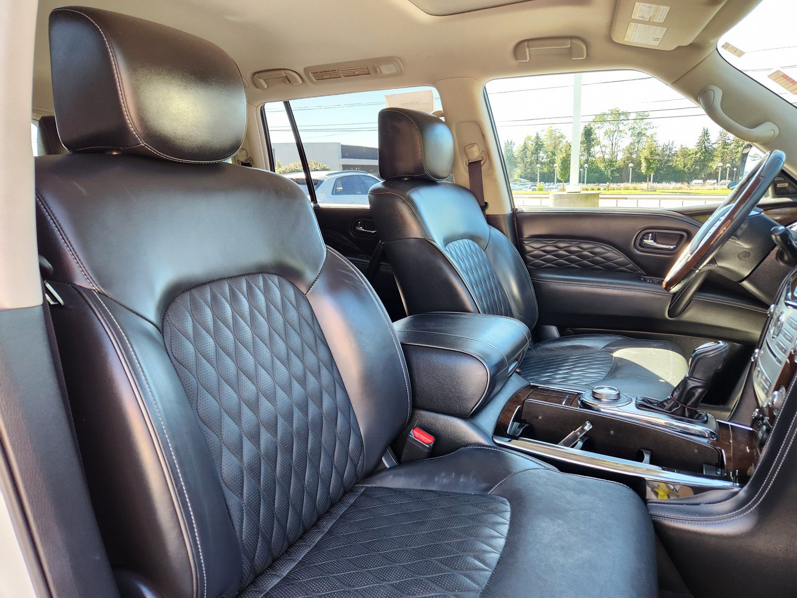 Used 2018 INFINITI QX80 4WD w/ Deluxe Technology Package image 18