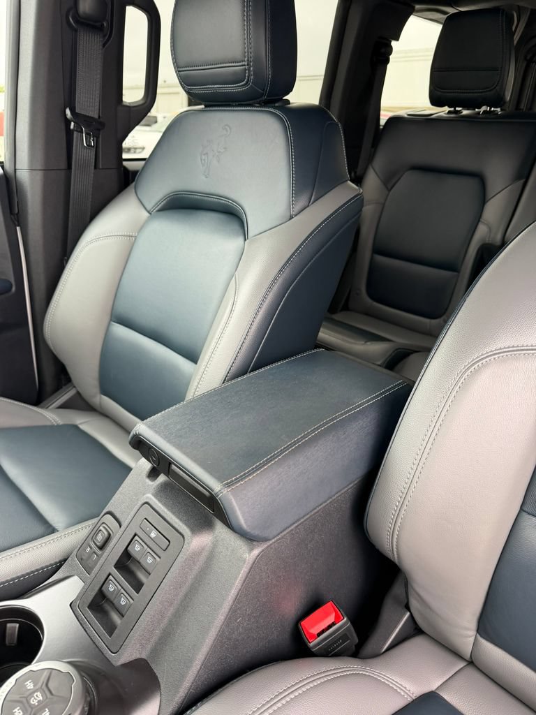 Used 2024 Ford Bronco Outer Banks AWD/4WD image 19