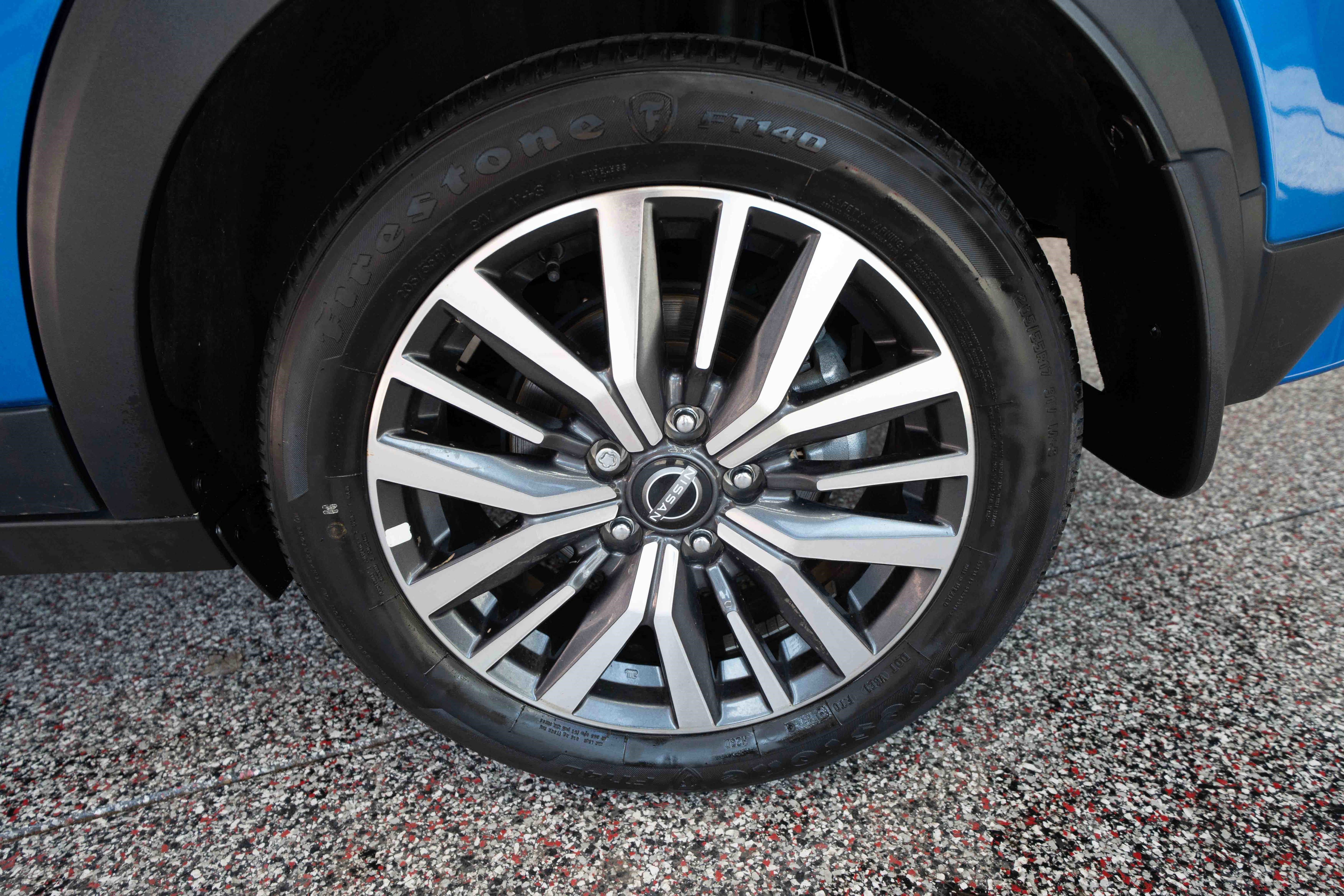 Used 2024 Nissan Kicks SV image 27