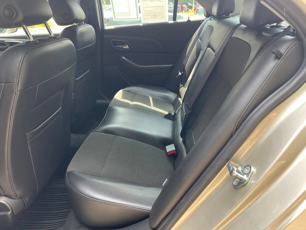 Used 2015 Chevrolet Malibu LT w/ Power Convenience Package FWD image 16