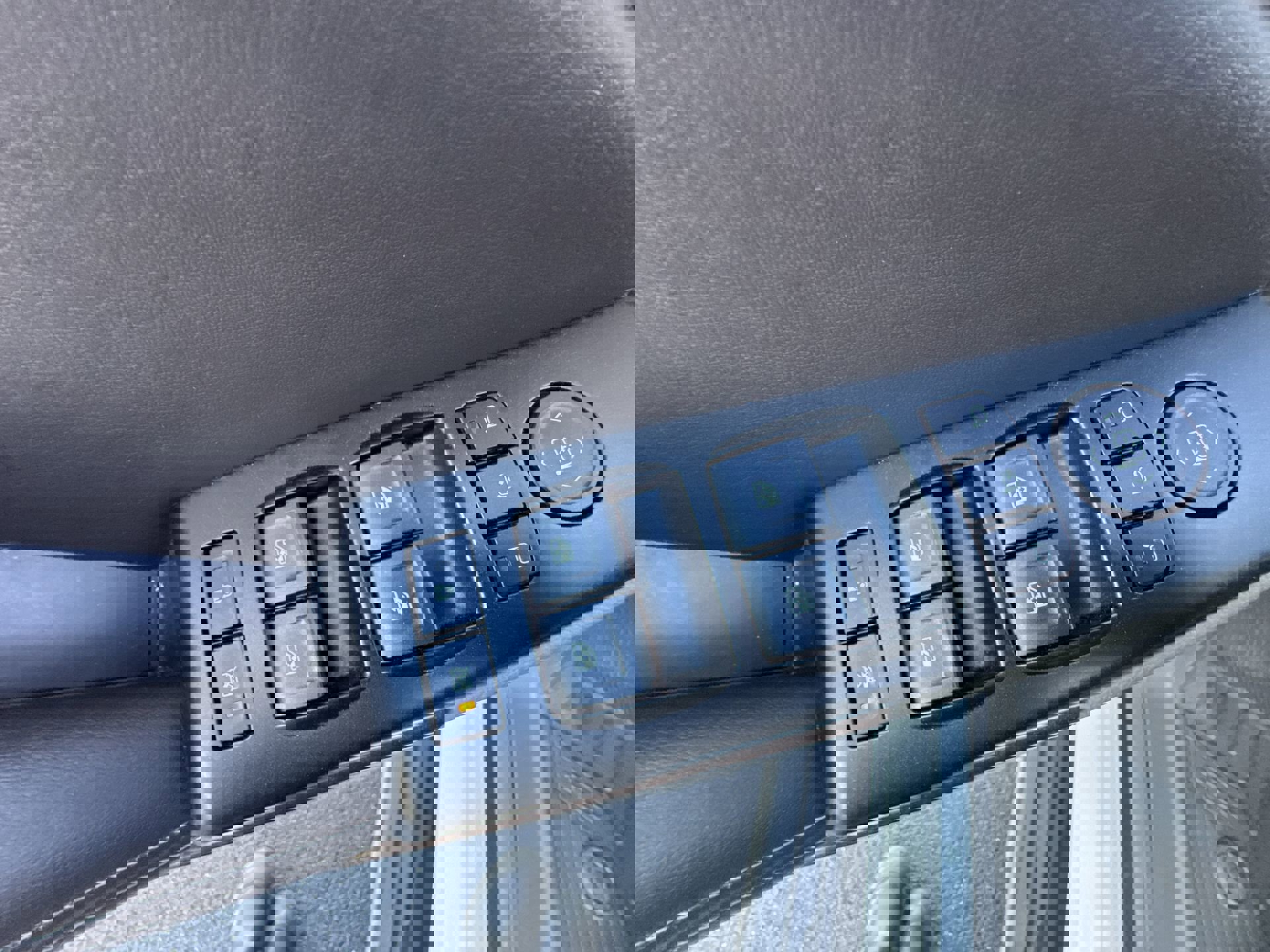 Used 2018 Chevrolet Tahoe LT w/ Luxury Package image 13