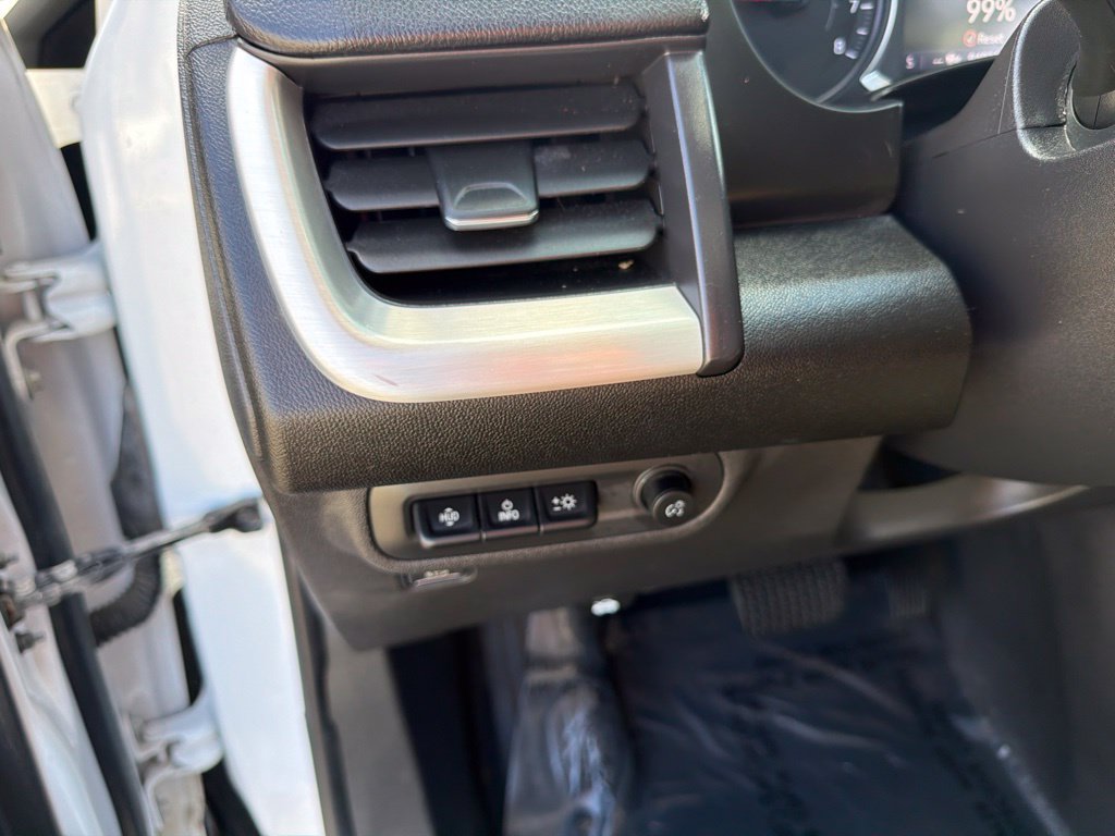 Used 2022 GMC Terrain SLT w/ Infotainment Package II AWD/4WD image 39