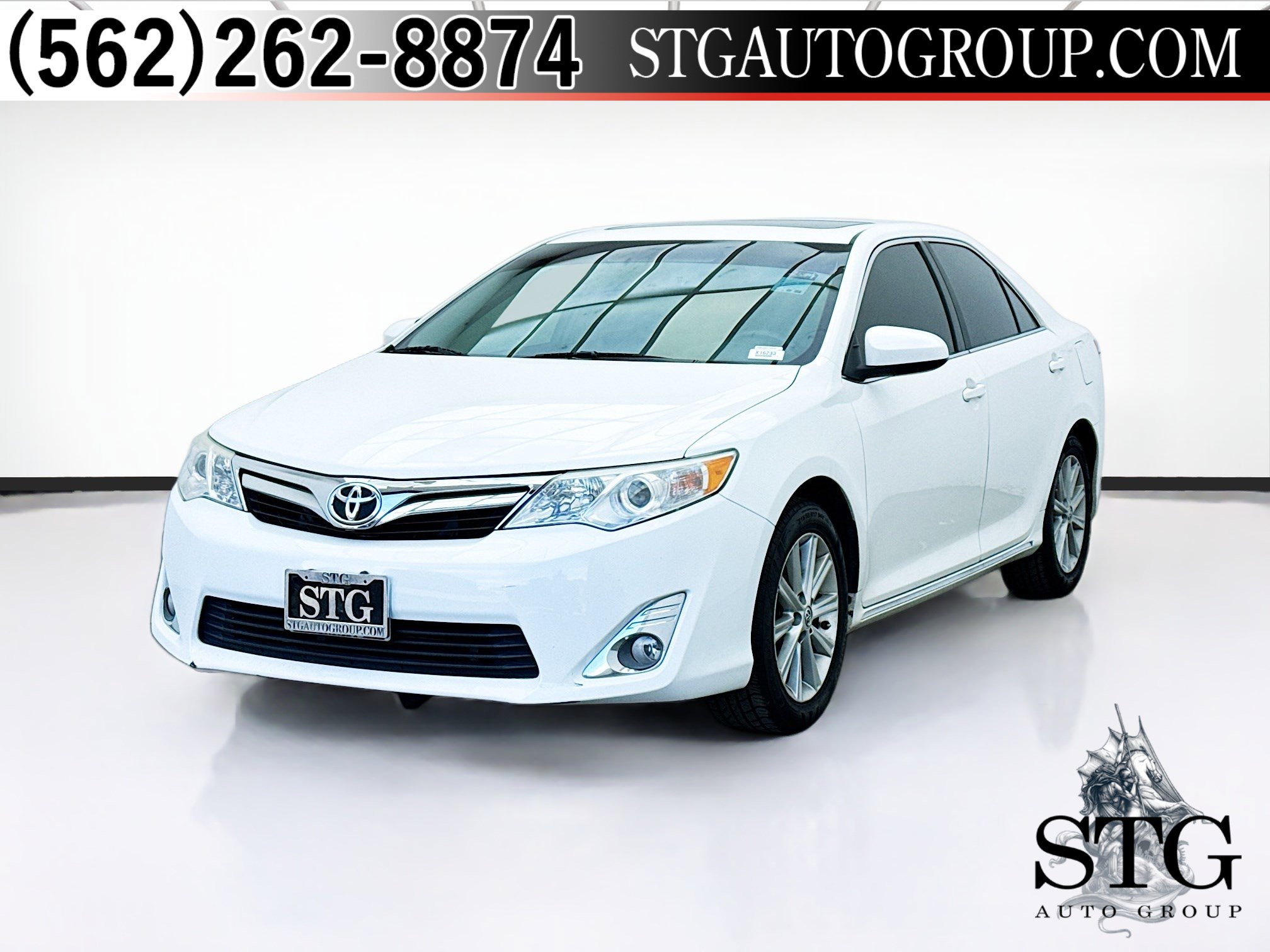 Used 2013 Toyota Camry XLE w/ Leather Pkg image 1