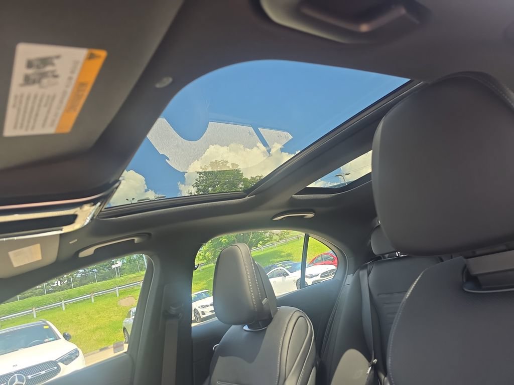 New 2026 Mercedes-Benz C 43 AMG 4MATIC Sedan image 21