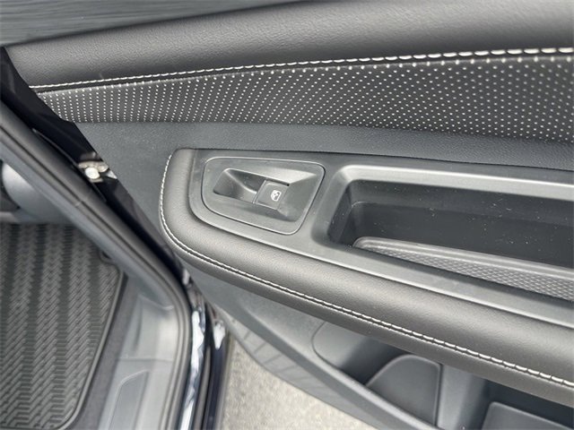 New 2025 Volkswagen Atlas Cross Sport SE image 32