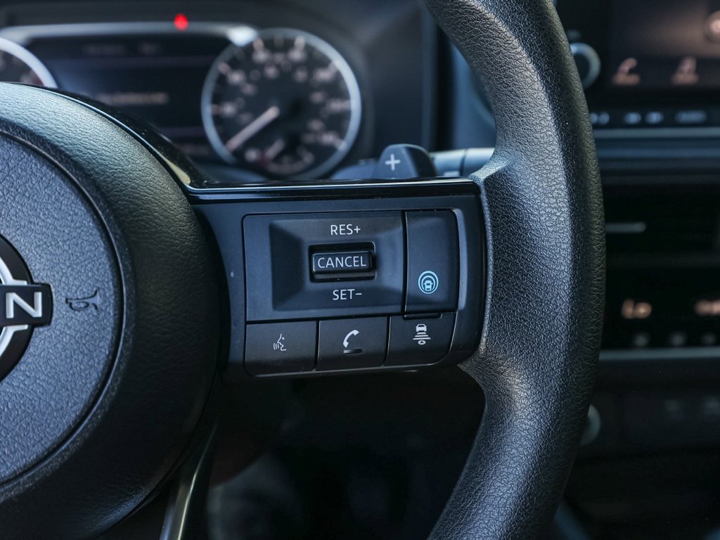 Used 2023 Nissan Rogue SV image 27