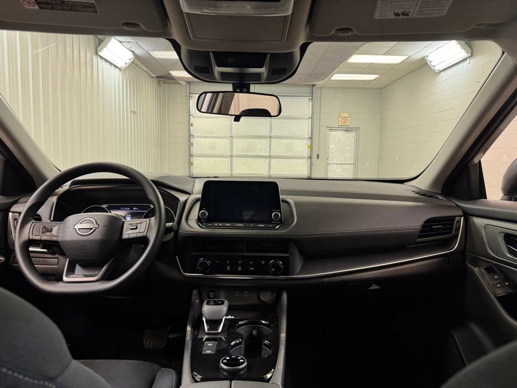 Certified 2025 Nissan Rogue S AWD/4WD image 17