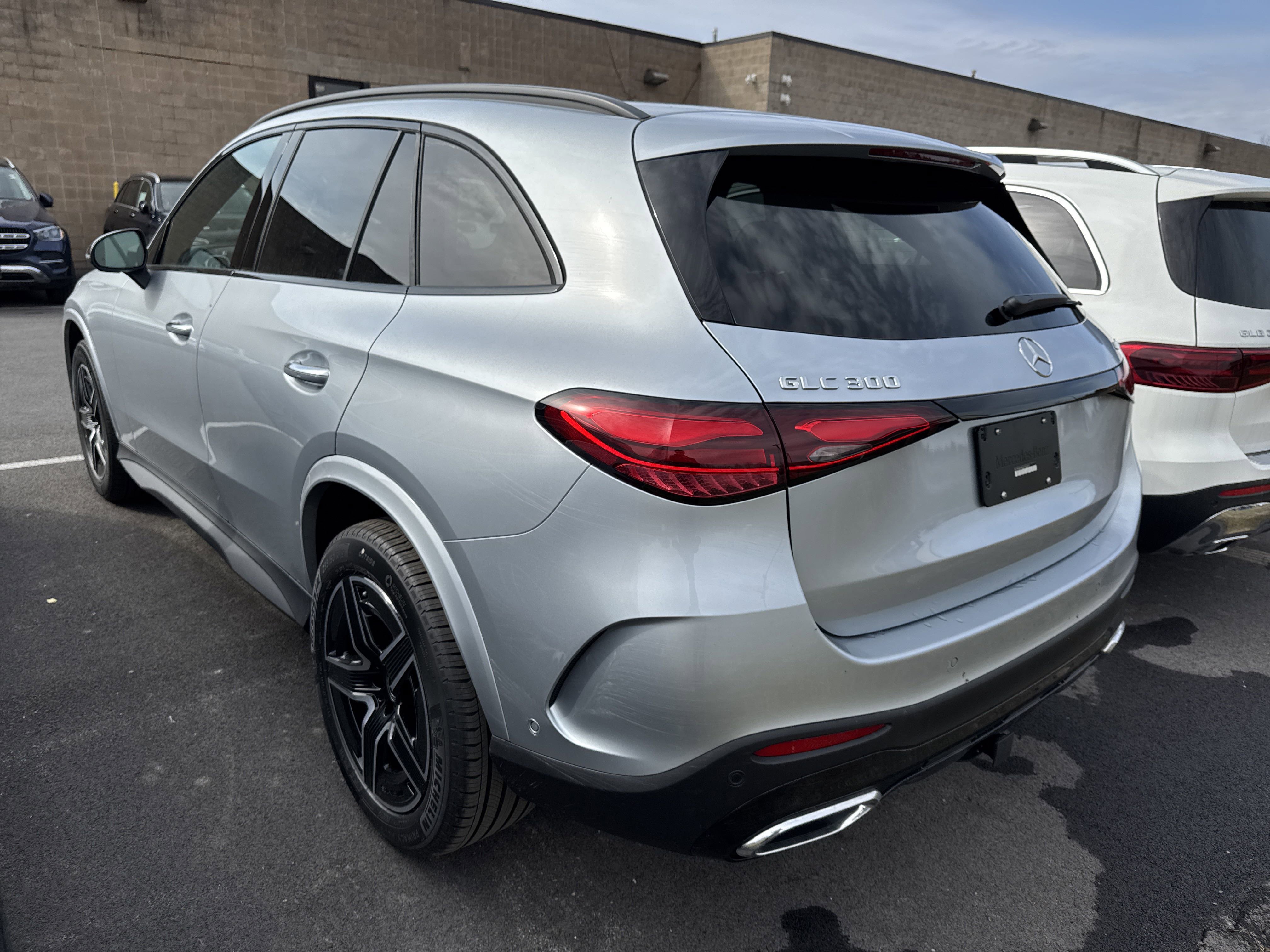 New 2025 Mercedes-Benz GLC 300 4MATIC image 5