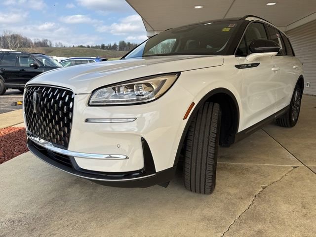 Used 2025 Lincoln Corsair Reserve w/ Equipment Group 202A image 11