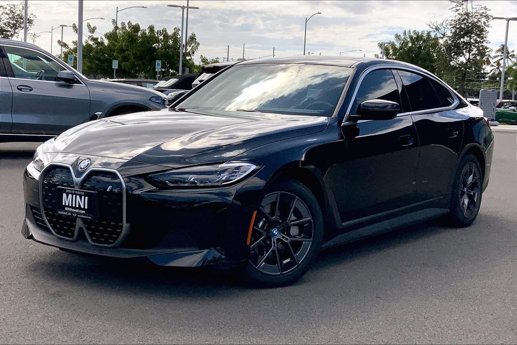 Used 2023 BMW i4 eDrive40 w/ Parking Assistance Package RWD image 2