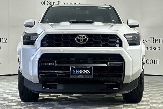 Used 2025 Toyota 4Runner 4WD image 9