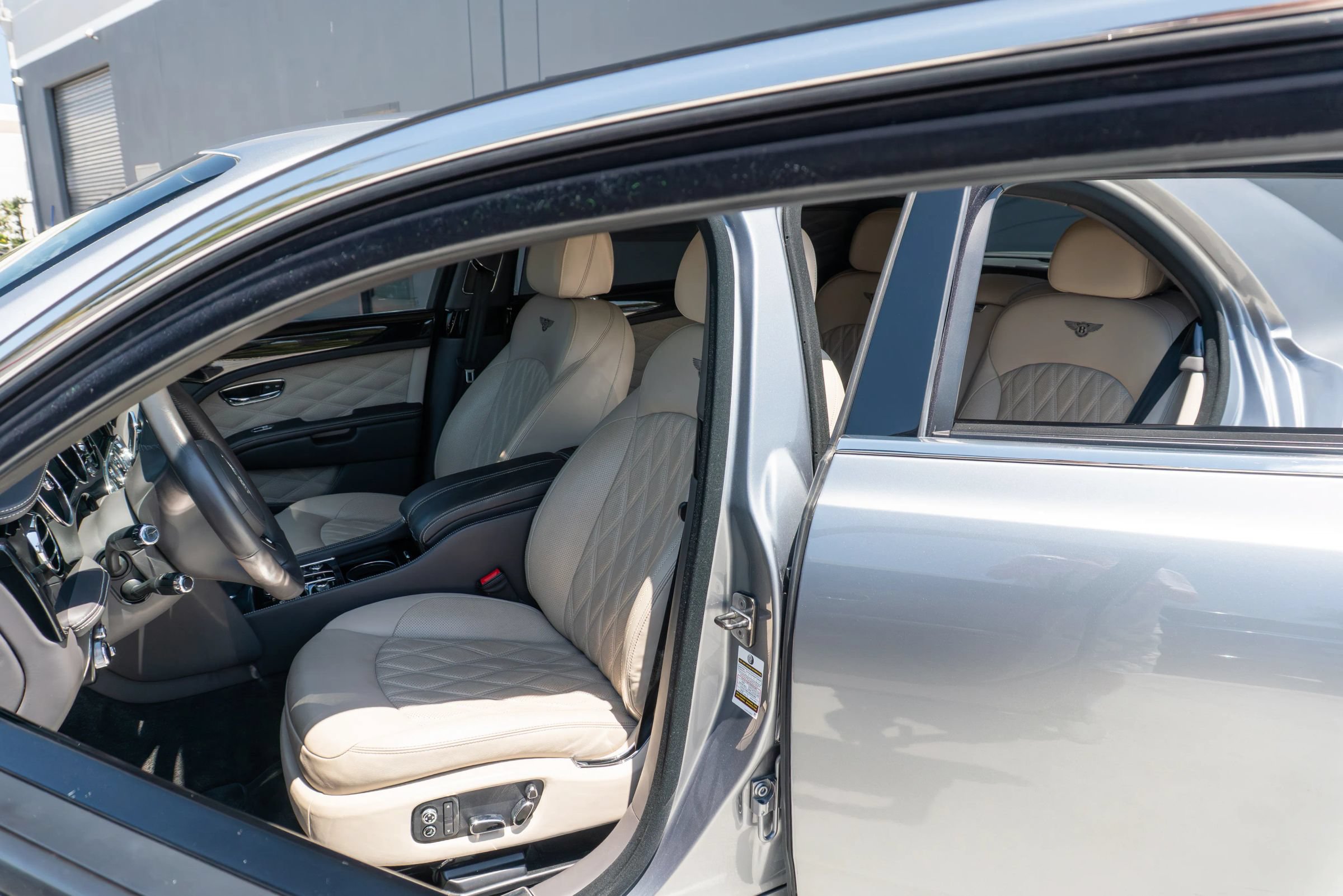 Used 2020 Bentley Mulsanne RWD image 50
