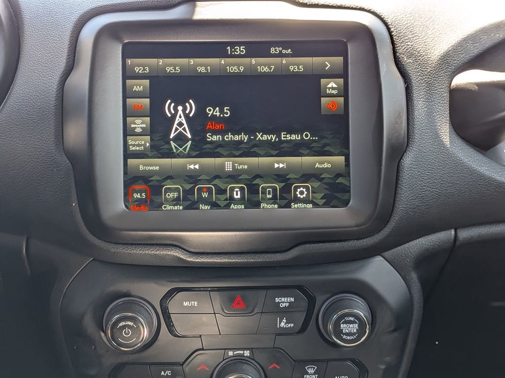 Used 2023 Jeep Renegade Latitude image 16