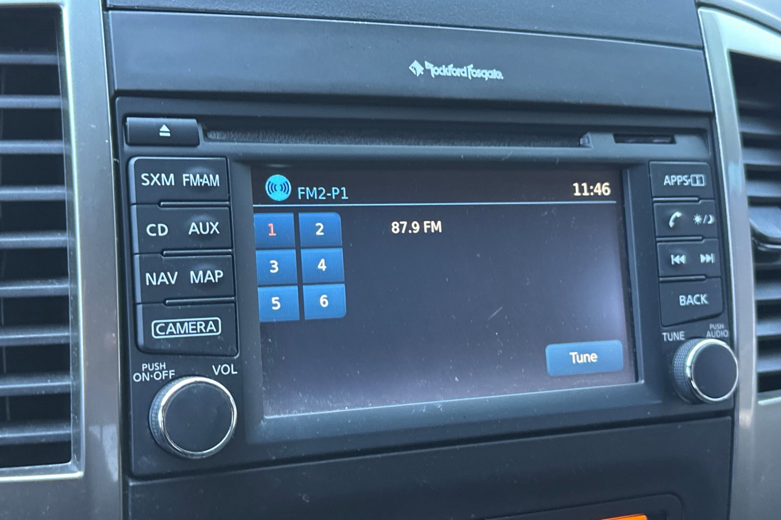 Used 2016 Nissan Frontier SL image 17