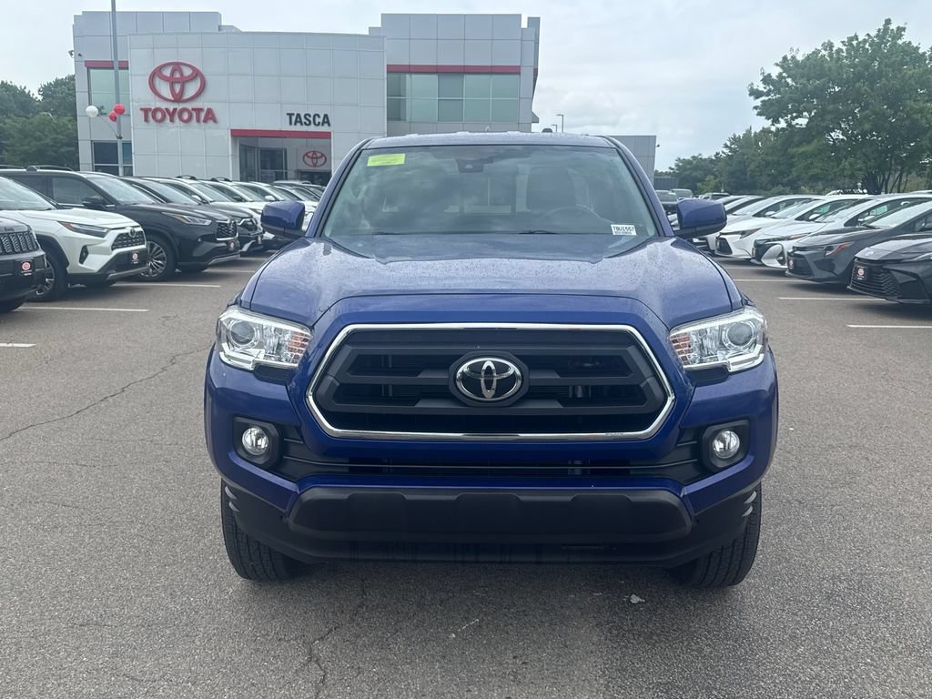 Used 2022 Toyota Tacoma SR5 AWD/4WD image 3