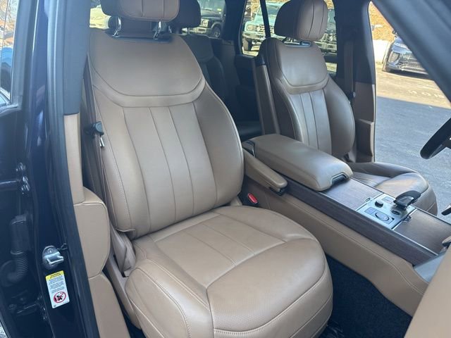 Used 2023 Land Rover Range Rover SE image 24