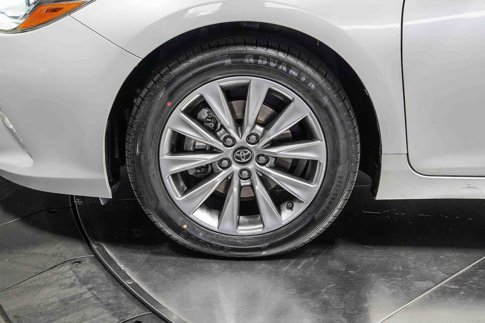 Certified 2016 Toyota Camry XLE w/ Advanced Technology Package FWD image 9