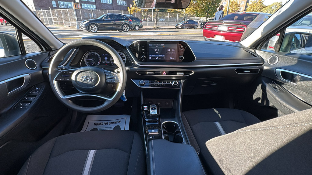 Used 2023 Hyundai Sonata SE w/ Preferred Accessory Package FWD image 30