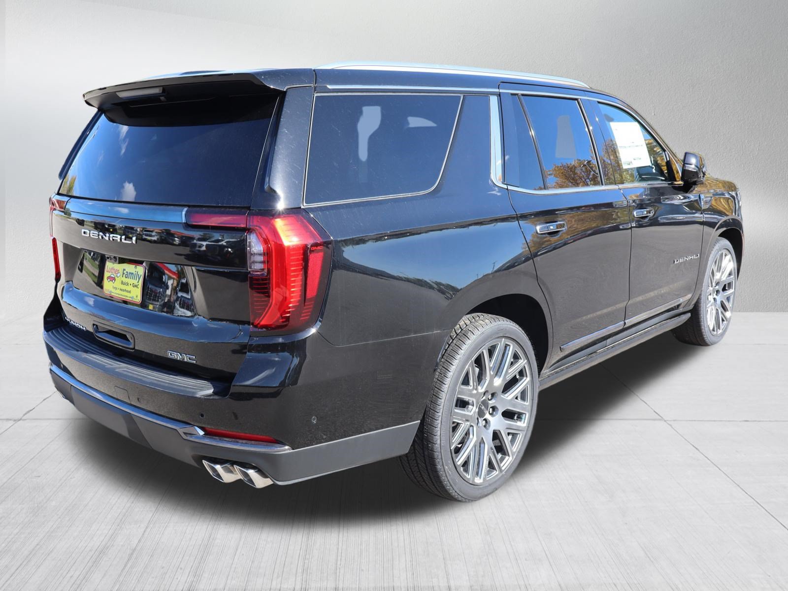 New 2026 GMC Yukon Denali Ultimate AWD/4WD image 7