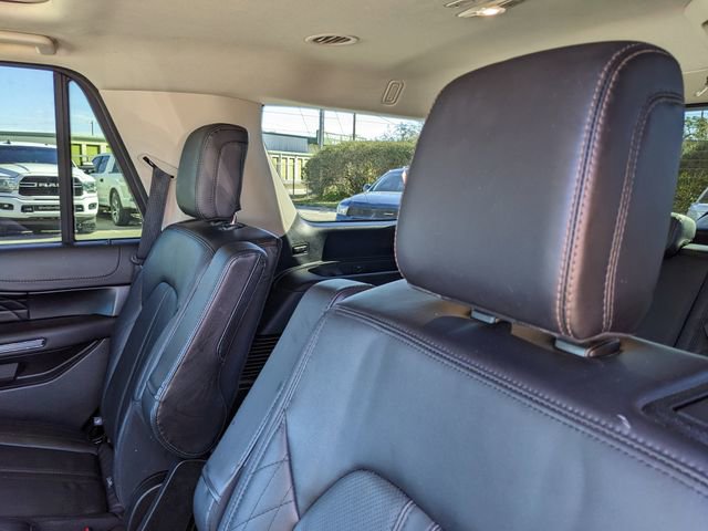 Used 2021 Ford Expedition Platinum image 17