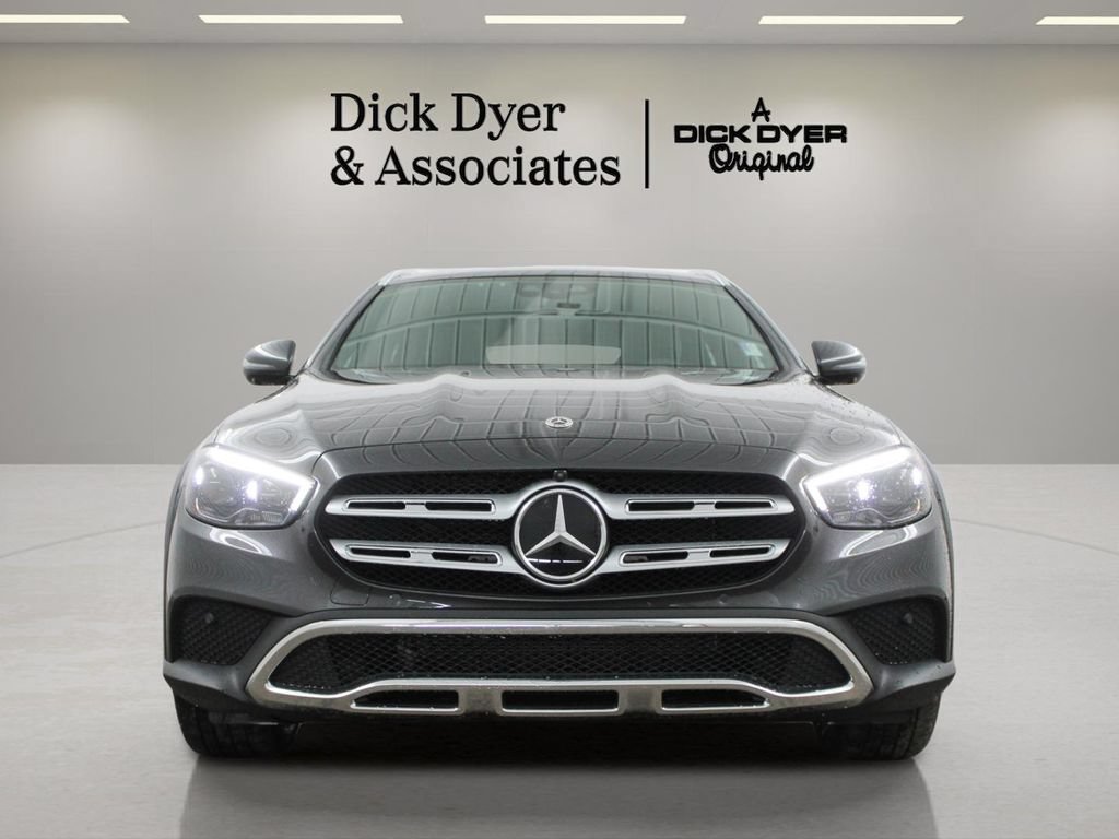 Used 2023 Mercedes-Benz E 450 4MATIC All-Terrain Wagon image 4