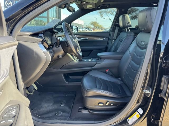 Used 2022 Cadillac XT6 Premium Luxury w/ Platinum Package image 9