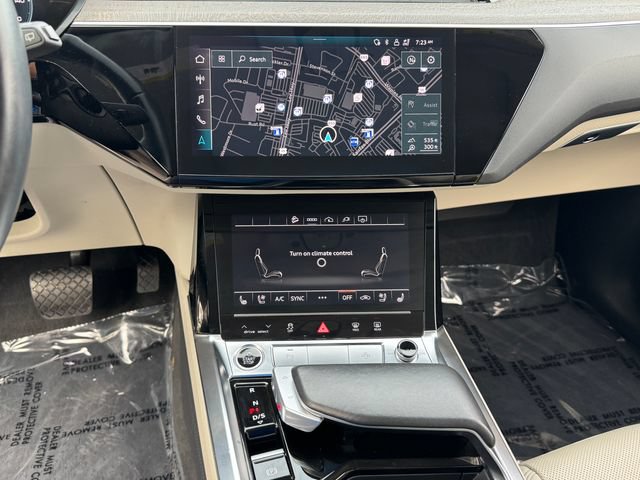 Used 2024 Audi Q8 e-tron Premium Plus w/ Premium Plus Package AWD/4WD image 27