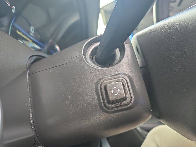 Used 2018 Cadillac Escalade ESV Premium Luxury image 34