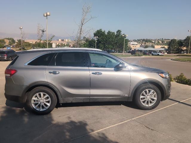 Used 2017 Kia Sorento AWD image 9