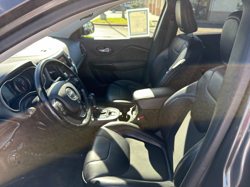 Used 2021 Jeep Cherokee Latitude Plus image 14