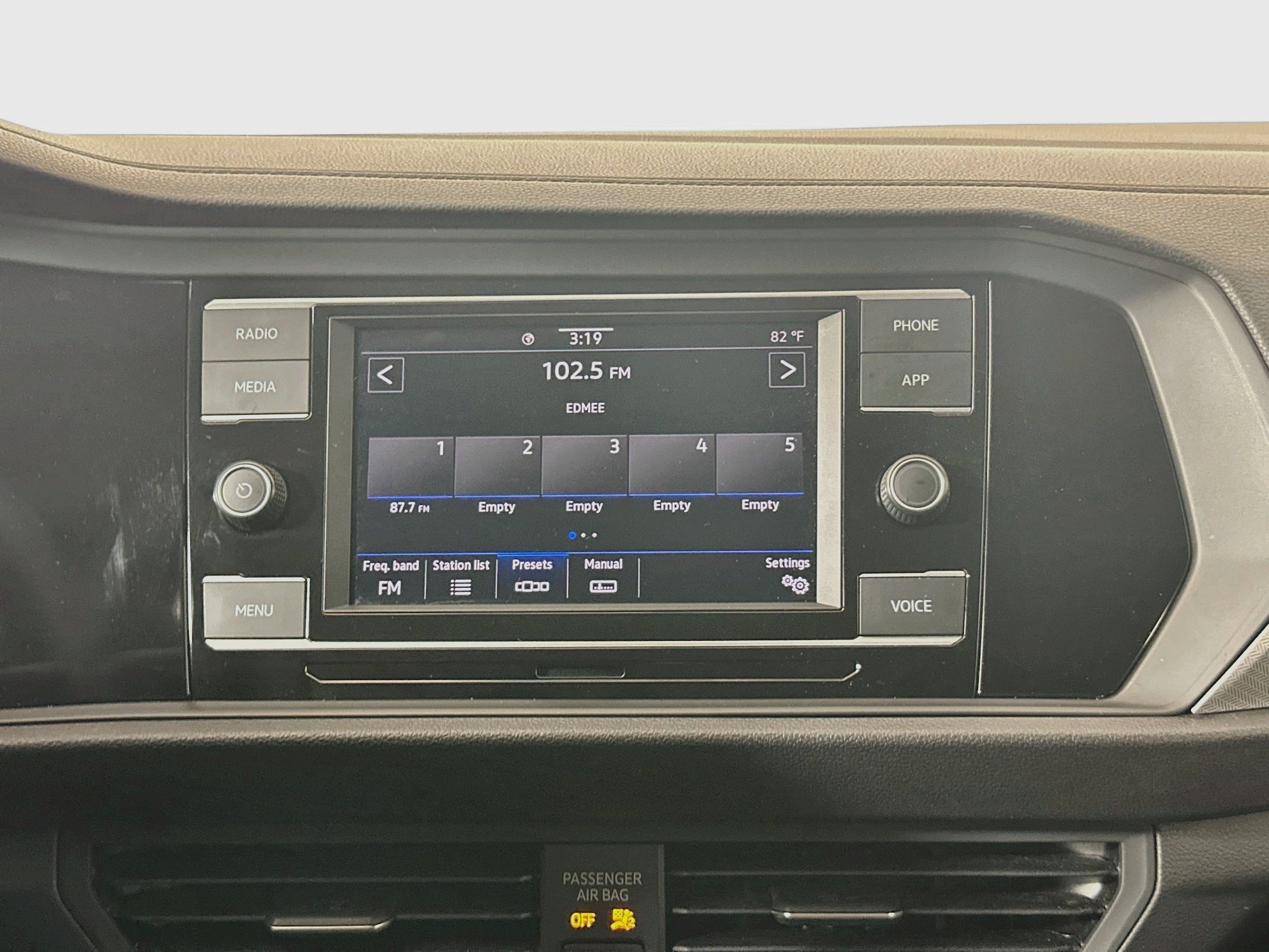 Used 2022 Volkswagen Jetta S FWD image 19