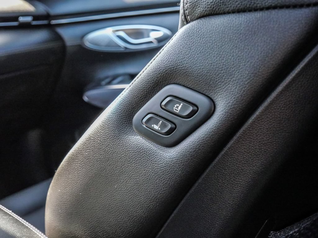 Used 2024 Genesis GV70 2.5T w/ Advanced Package AWD/4WD image 27