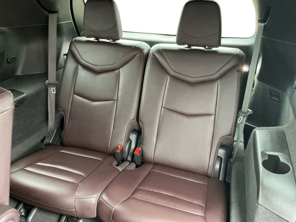 Used 2022 Cadillac XT6 Premium Luxury w/ Technology Package FWD image 21