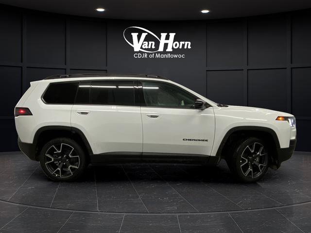 New 2026 Jeep Cherokee Overland w/ Trailer Tow Group image 2