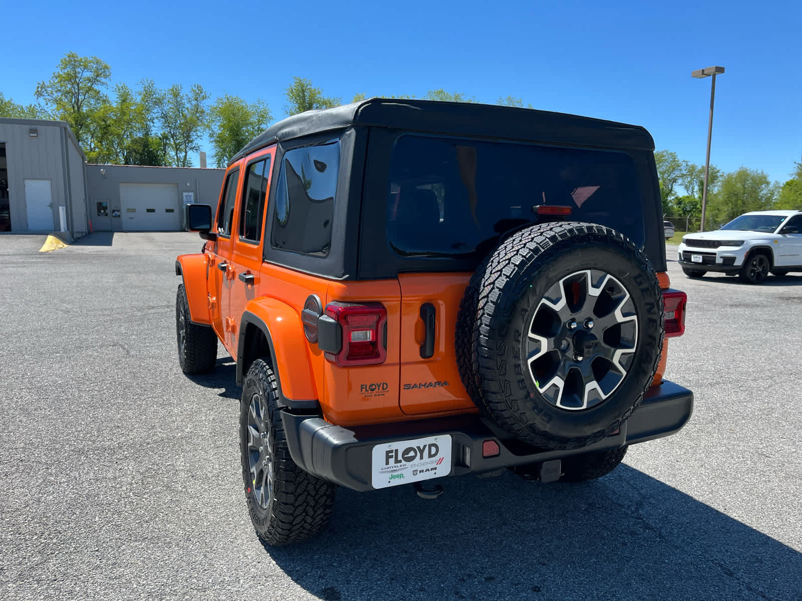 New 2026 Jeep Wrangler Unlimited Sahara AWD/4WD image 5