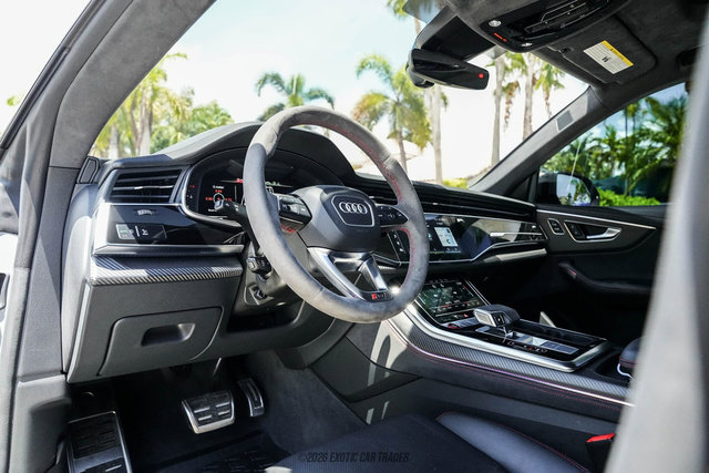 Used 2024 Audi RS Q8 AWD/4WD image 32