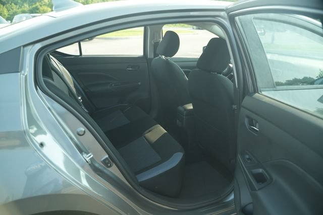Used 2025 Nissan Versa SV FWD image 22