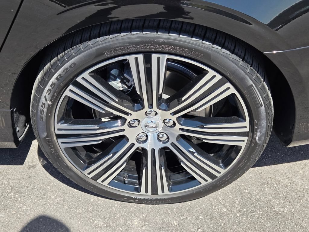 Used 2023 Volvo S90 B6 Plus AWD/4WD image 5