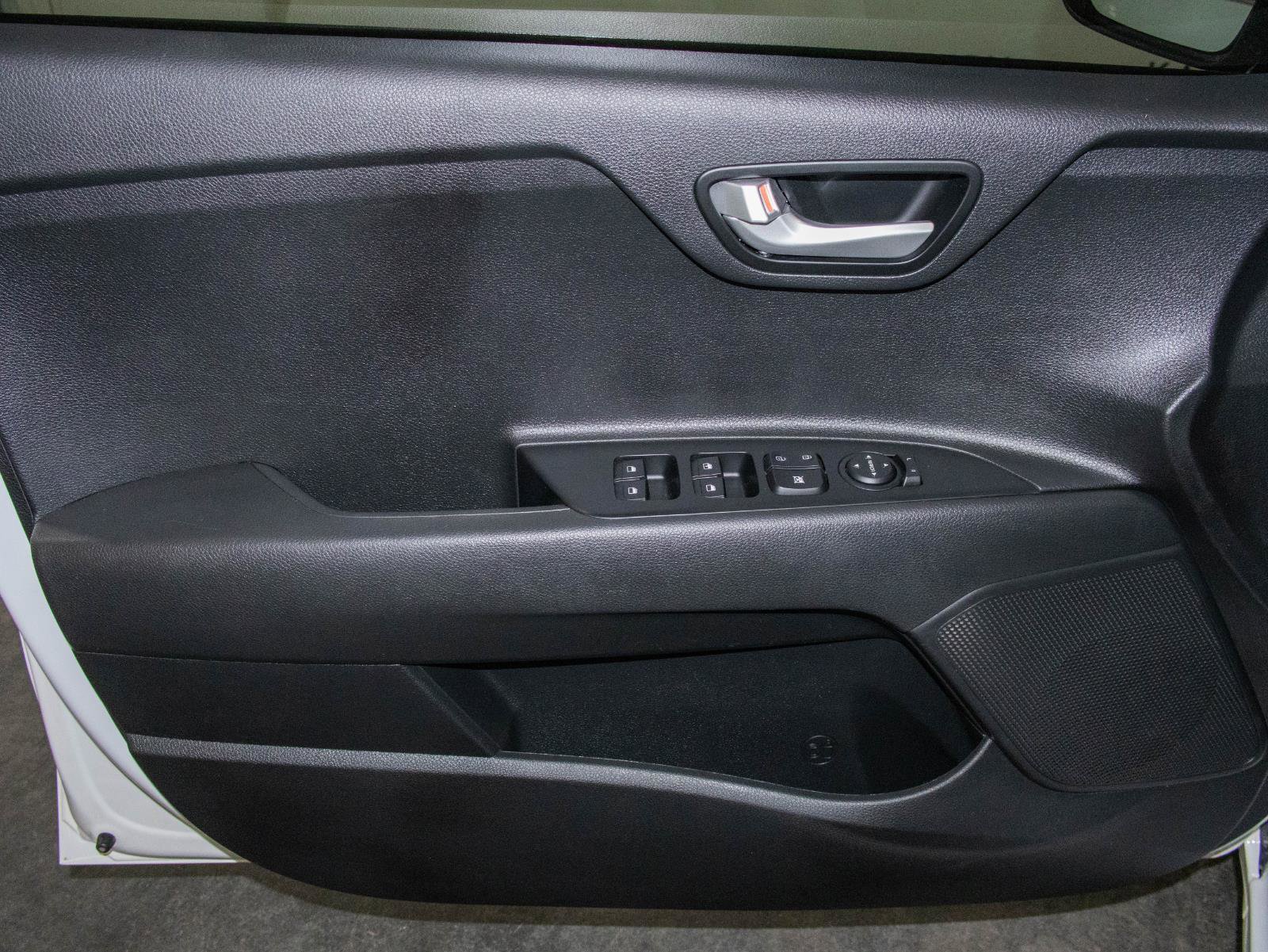 Used 2023 Kia Rio S image 10