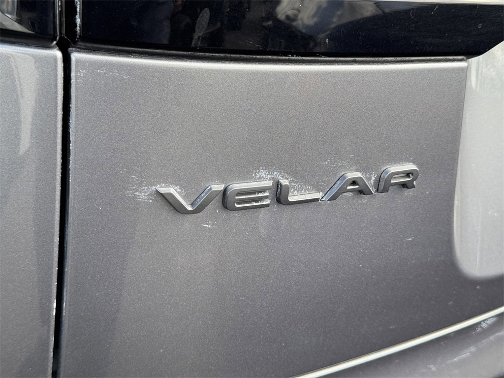 Used 2022 Land Rover Range Rover Velar R-Dynamic S image 9