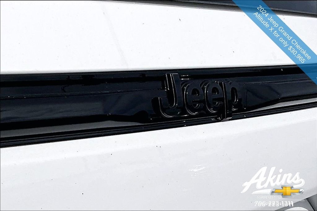 Used 2024 Jeep Grand Cherokee Altitude image 18