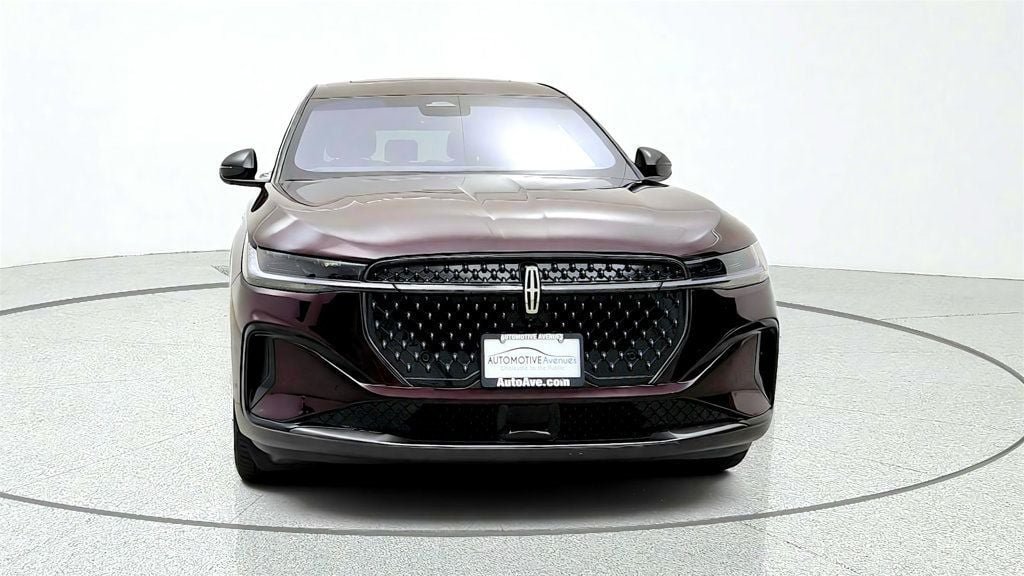 Used 2024 Lincoln Nautilus Premier w/ Equipment Group 102A AWD/4WD image 2