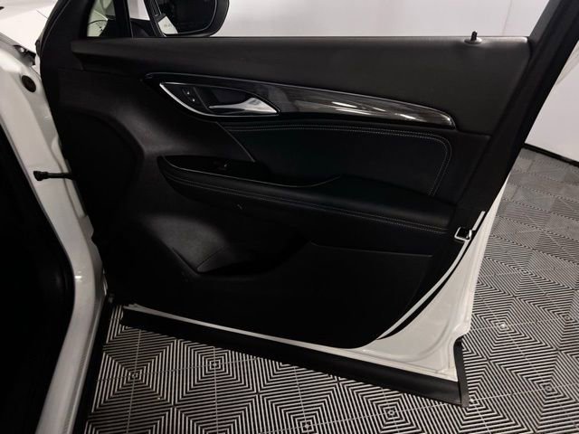 Used 2023 Buick Envision Essence image 23