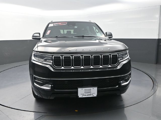 Used 2023 Jeep Wagoneer 4WD w/ Rear Seat Video Group 1 image 4