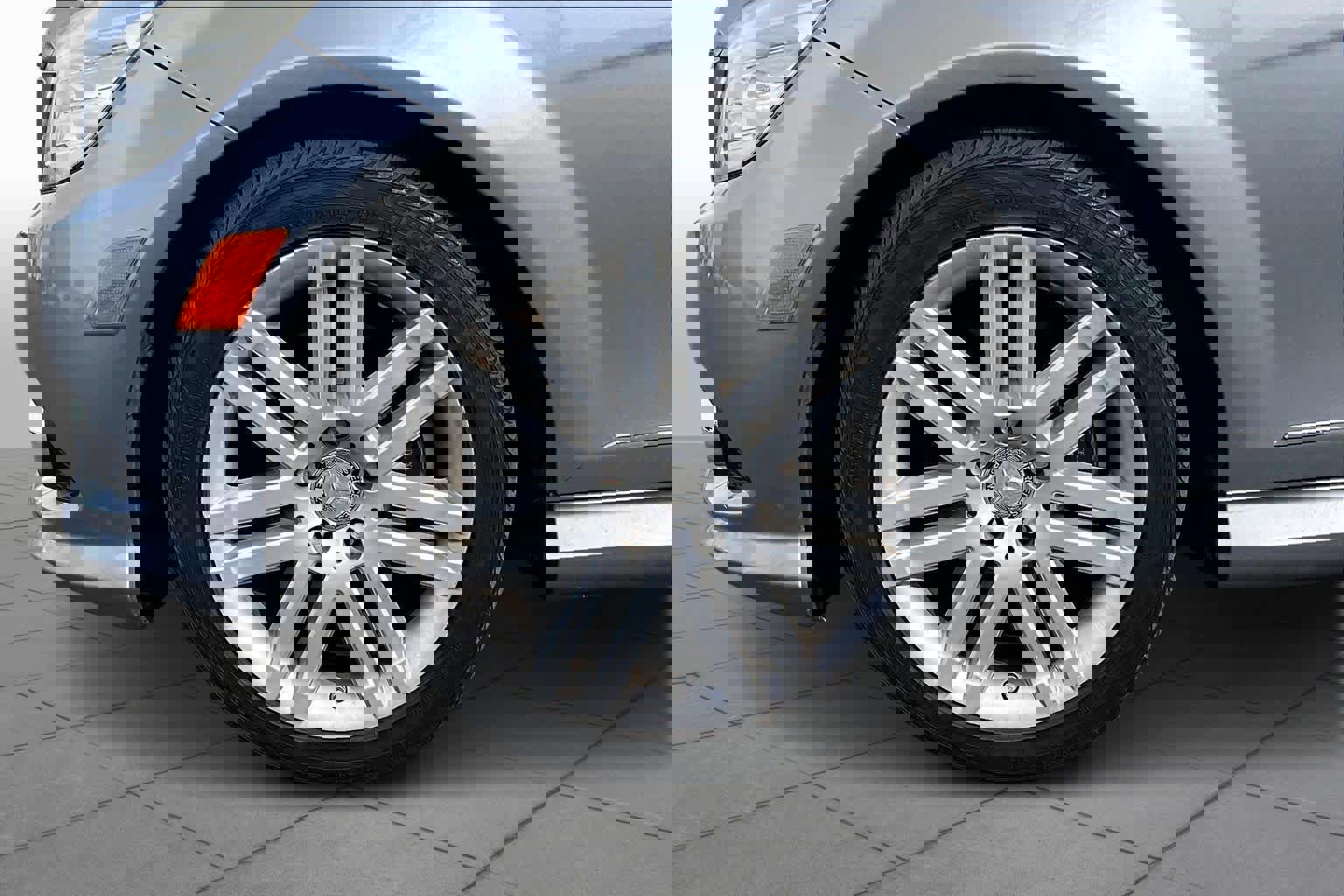 Used 2008 Mercedes-Benz C 300 Sport image 11