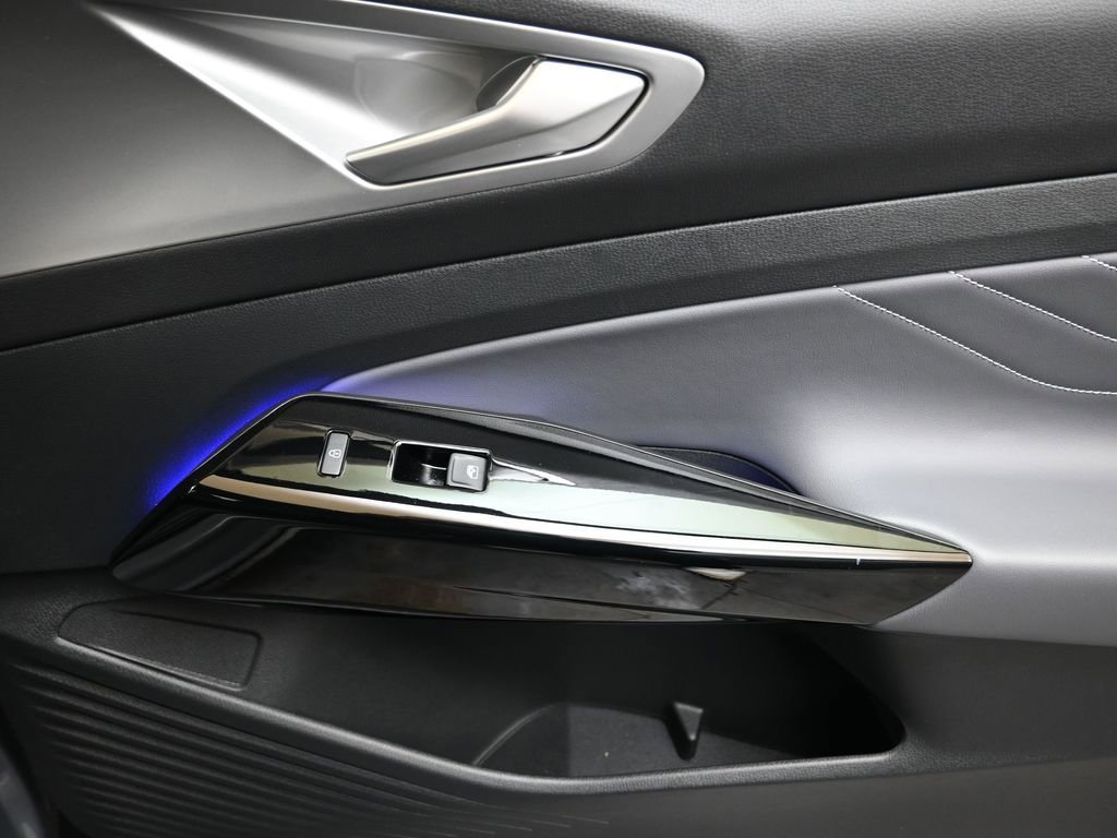 Used 2023 Volkswagen ID.4 Pro S image 11