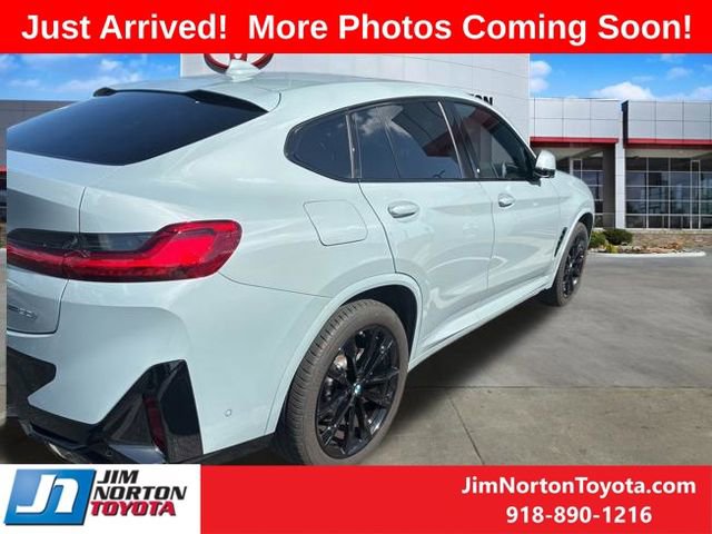 Used 2024 BMW X4 xDrive30i w/ Premium Package AWD/4WD image 5