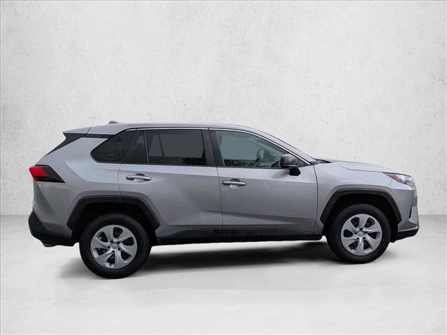 Used 2024 Toyota RAV4 LE image 4