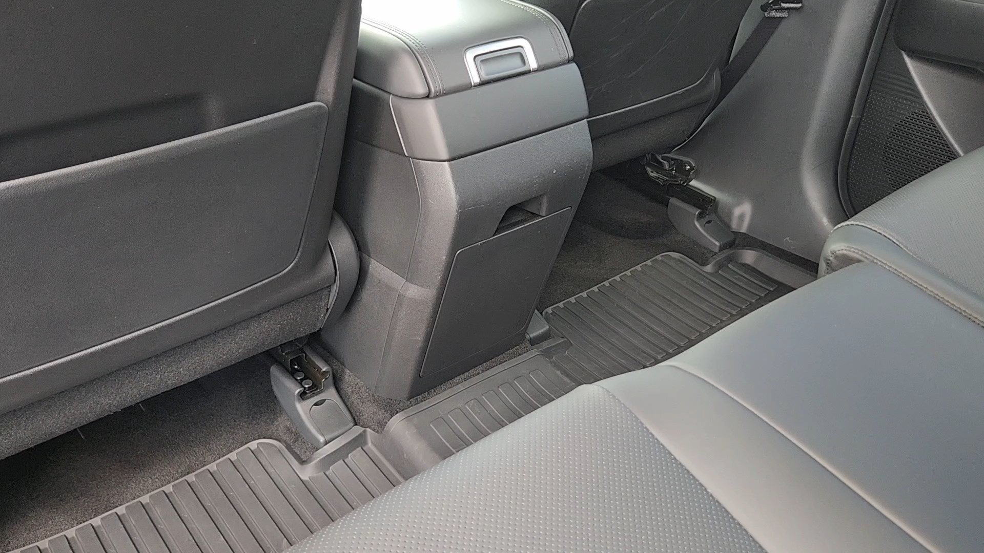 Certified 2025 Hyundai Santa Fe XRT AWD/4WD image 17