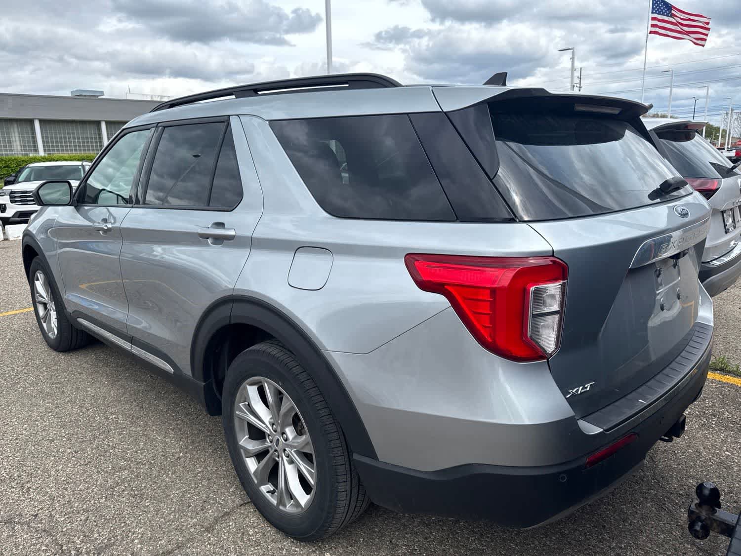 Used 2023 Ford Explorer XLT w/ Equipment Group 202A AWD/4WD image 26